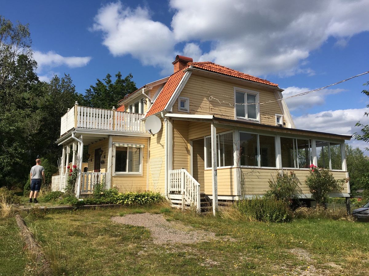 Backgatan 4, Hälleforsnäs, Centralvägen 30