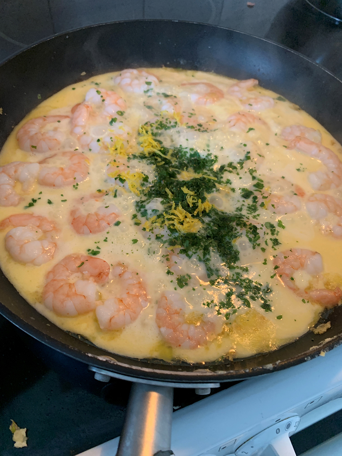 Scampi med vitlökssmörsås