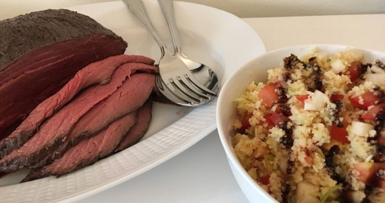 Helstekt rostbiff med päroncouscous och Crema di balsamico